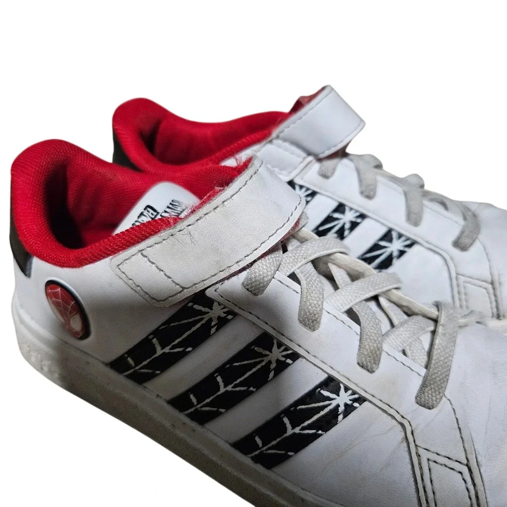 Adidas Marvel Spider-Man Grand‎ Court White Sneakers Kids Size 1 Little Kid